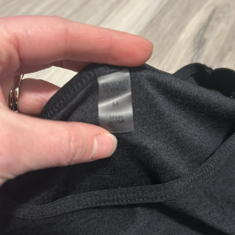 Beyond Yoga Black Long Sleeve Lightweight Pullover - Picture 4 of 6